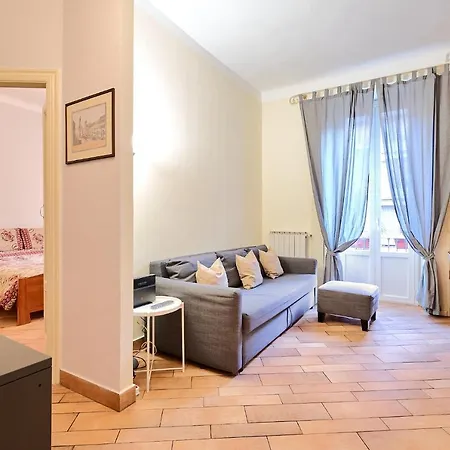 Apartment Xenia - Elegant Flat In The Center Of Milan